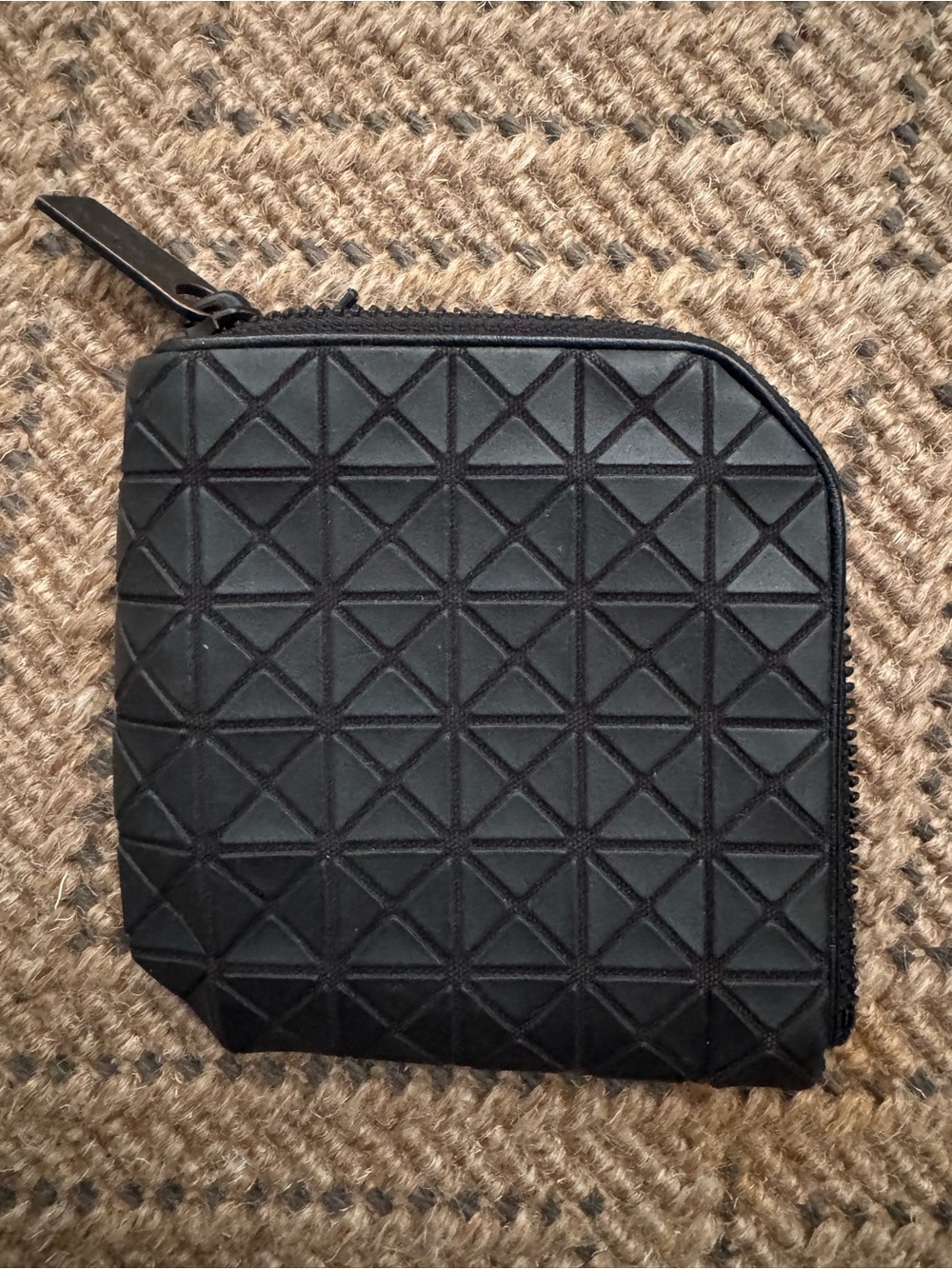 Bao Bao Issey Miyake Geometric Textured Zip Wallet in Black - Picture 3 of 13